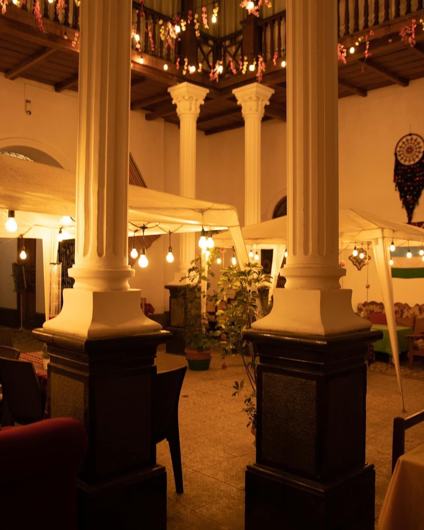 El patio colonial